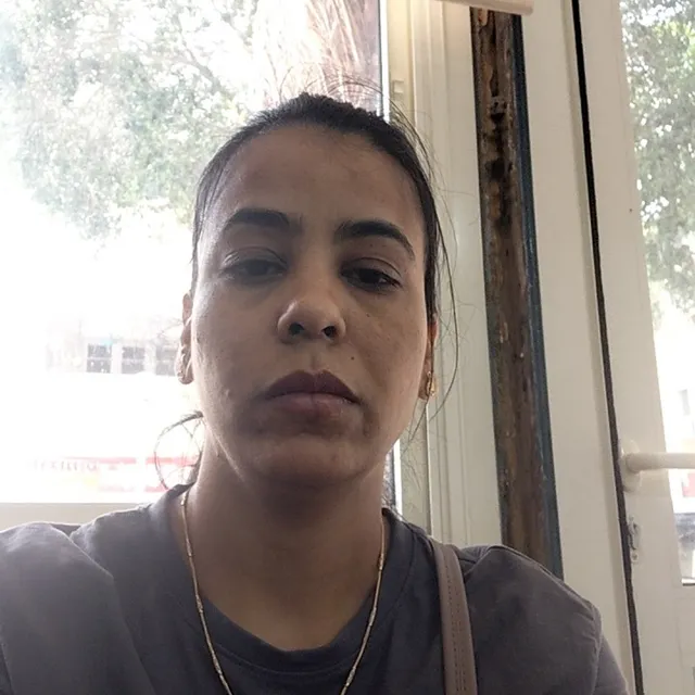 velentina · disponible para cuidados en Israel — Orshina