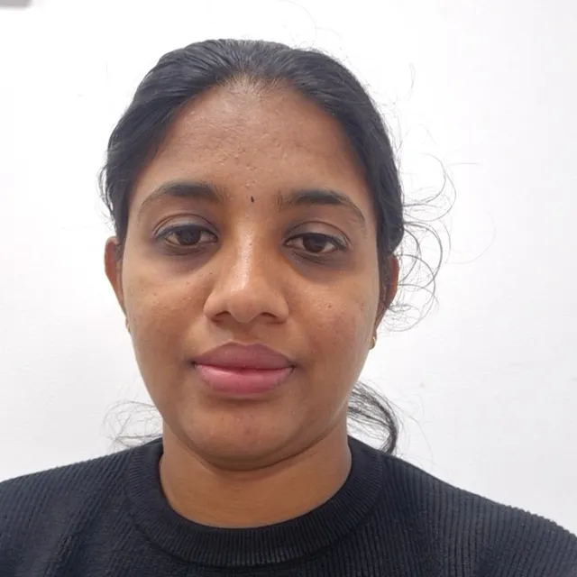 Vidhya · disponible para cuidados en Israel — Orshina